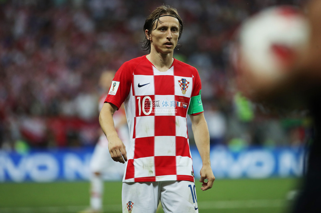 小孔塞桑：我和C罗聊过，他说我在伟大的俱乐部效力